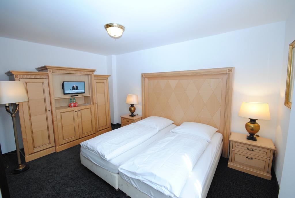 Gaestehaus Bavaria Regensburg Bagian luar foto